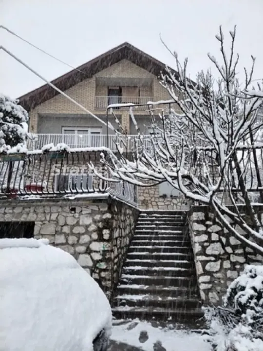 Prodaja, kuća, 210m², Beočin, Srbija