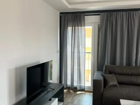 Izdavanje, dvosoban stan, 70m², Kalimanj, Tivat - image 12