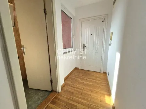Rent, three bedroom apartment, 84m², Južni Bulevar, Vračar Sve Podlokacije - image 11