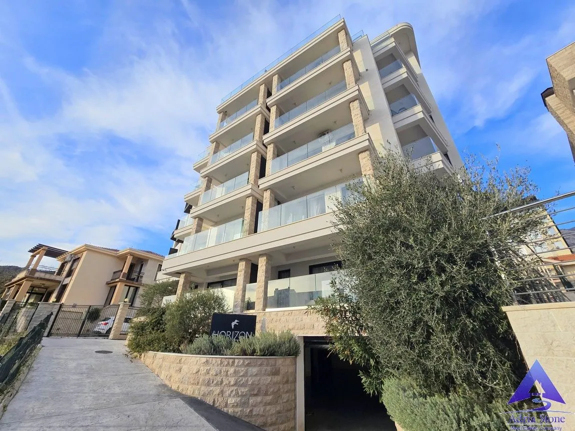 Sale, one bedroom apartment, 52m², Bečići, Budva