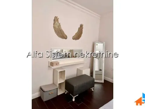 Rent, two bedroom apartment, 64m², Savski Venac, Beograd - image 14