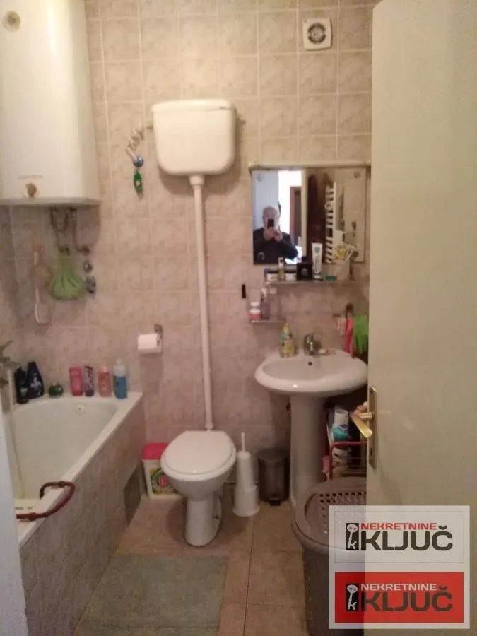 Prodaja, trosoban stan, 79m², Bulevar Oslobodjenja, Novi Sad Sve Podlokacije