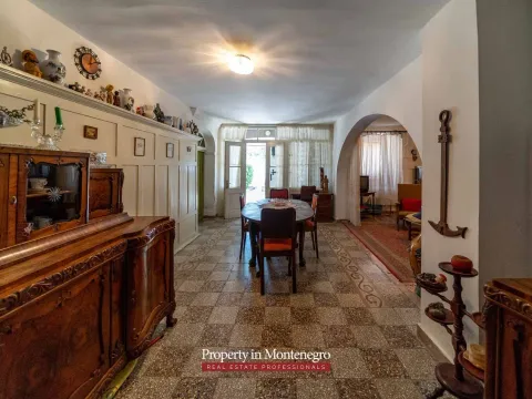 Prodaja, kuća, 321m², Prčanj, Kotor - image 31