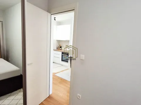 Prodaja, jednosoban stan, 40m², Central Point, Podgorica - image 9