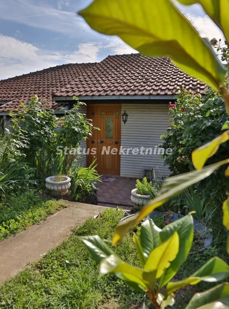 Prodaja, kuća, 322m², Ledinci, Petrovaradin
