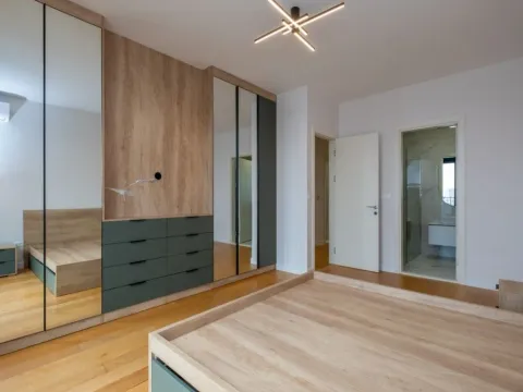 Izdavanje, trosoban stan, 127m², Preko Morače, Podgorica - image 7