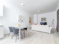 Rent, one bedroom apartment, 54m², Centar, Budva - image 3