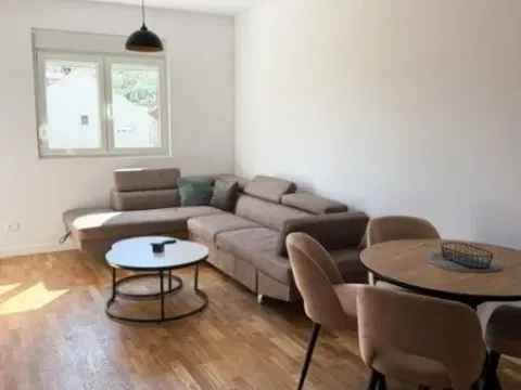 Izdavanje, jednosoban stan, 43m², Zabjelo, Podgorica