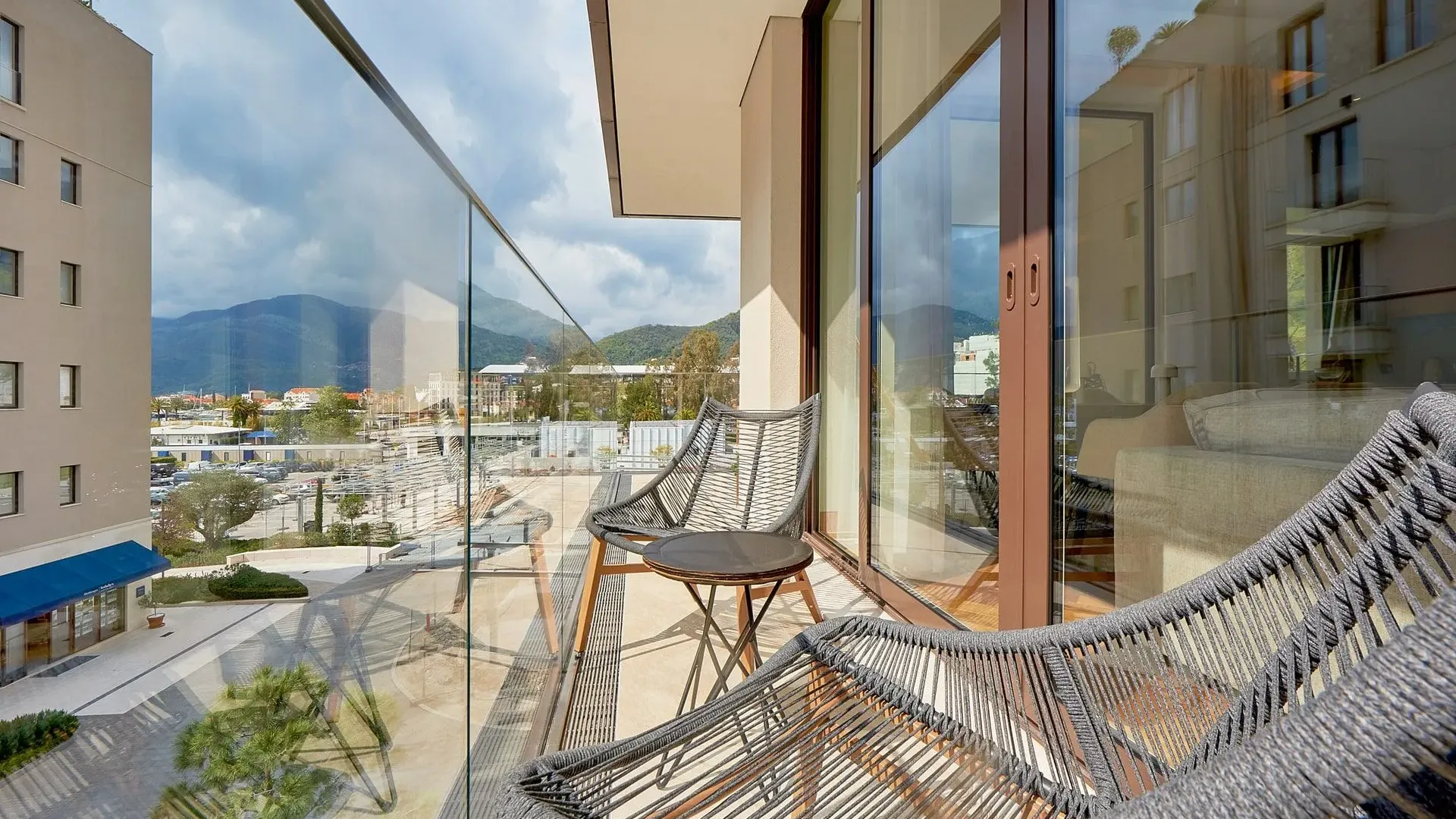 Prodaja, dvosoban stan, 152m², Tivat, Crna Gora