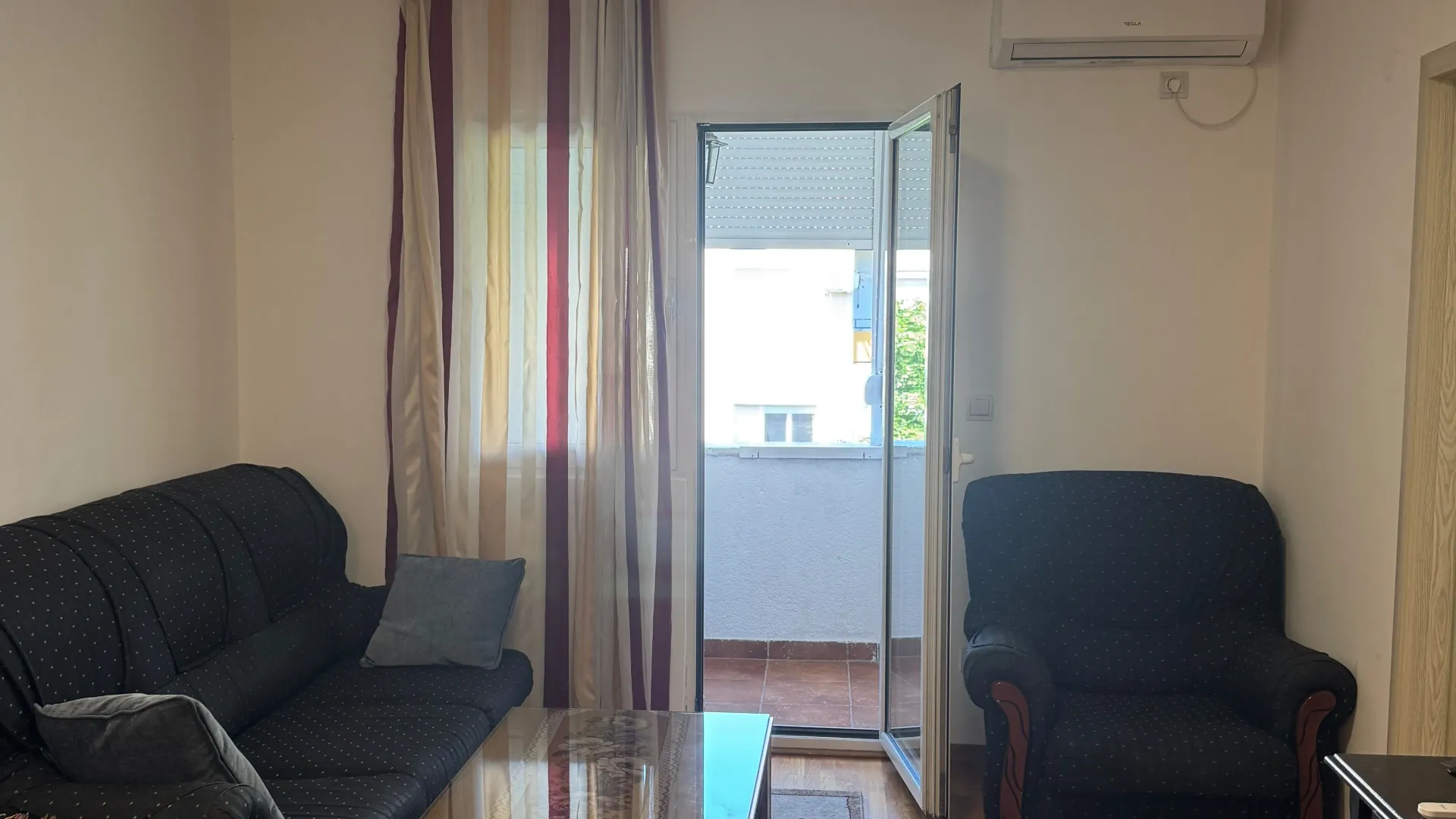 Izdavanje, jednosoban stan, 42m², Preko Morače, Podgorica