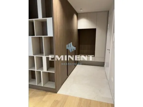Izdavanje, četvorosoban stan, 112m², Stari Grad, Beograd - image 21