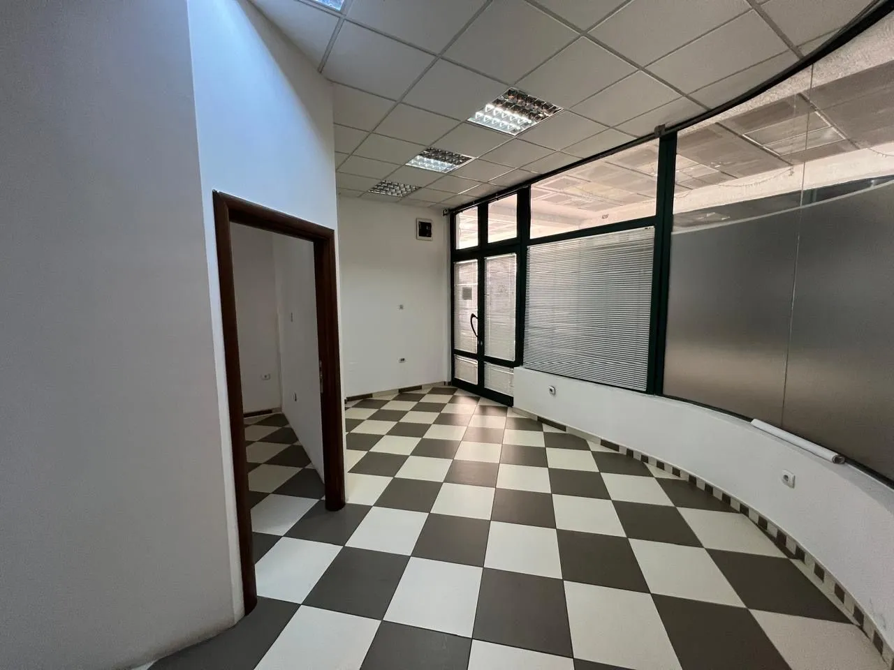 Rent, office space, 45m², Centar, Budva