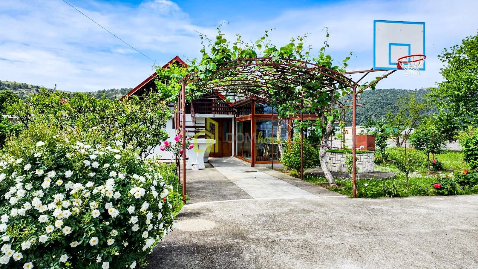 Prodaja, kuća, 109m², Polje, Bar