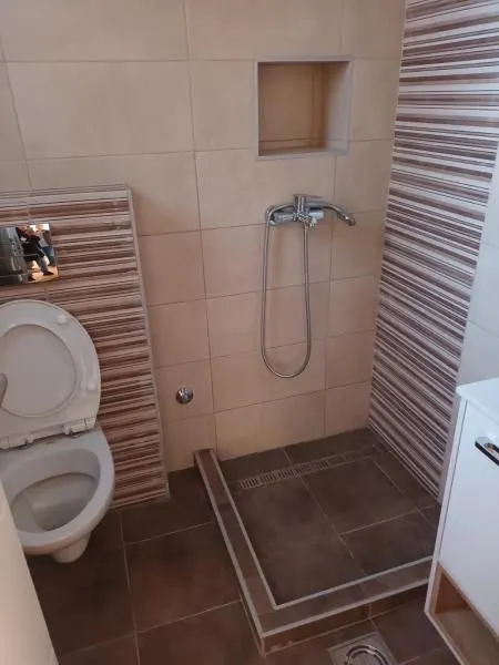 Izdavanje, kuća, 180m², Savski Venac, Beograd