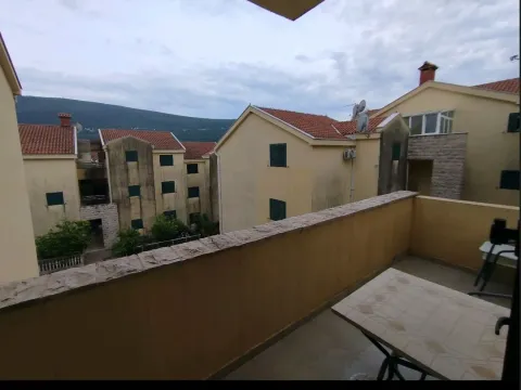 Izdavanje, jednosoban stan, 60m², Đenovići, Herceg Novi - image 19