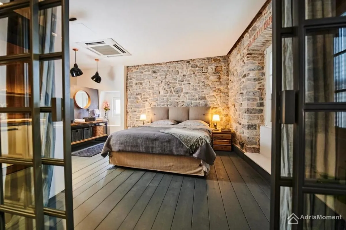 Sale, two bedroom apartment, 108m², Kotor, Crna Gora