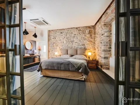 Prodaja, dvosoban stan, 108m², Kotor, Crna Gora - image 13