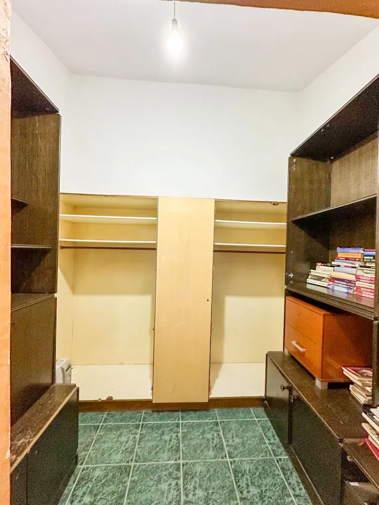 Izdavanje, kuća, 220m², Stari Aerodrom, Podgorica