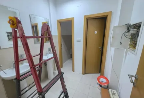 Izdavanje, poslovni prostor, 120m², Preko Morače, Podgorica - image 11