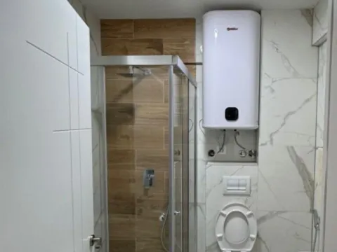 Izdavanje, jednosoban stan, 53m², Centar, Podgorica - image 3