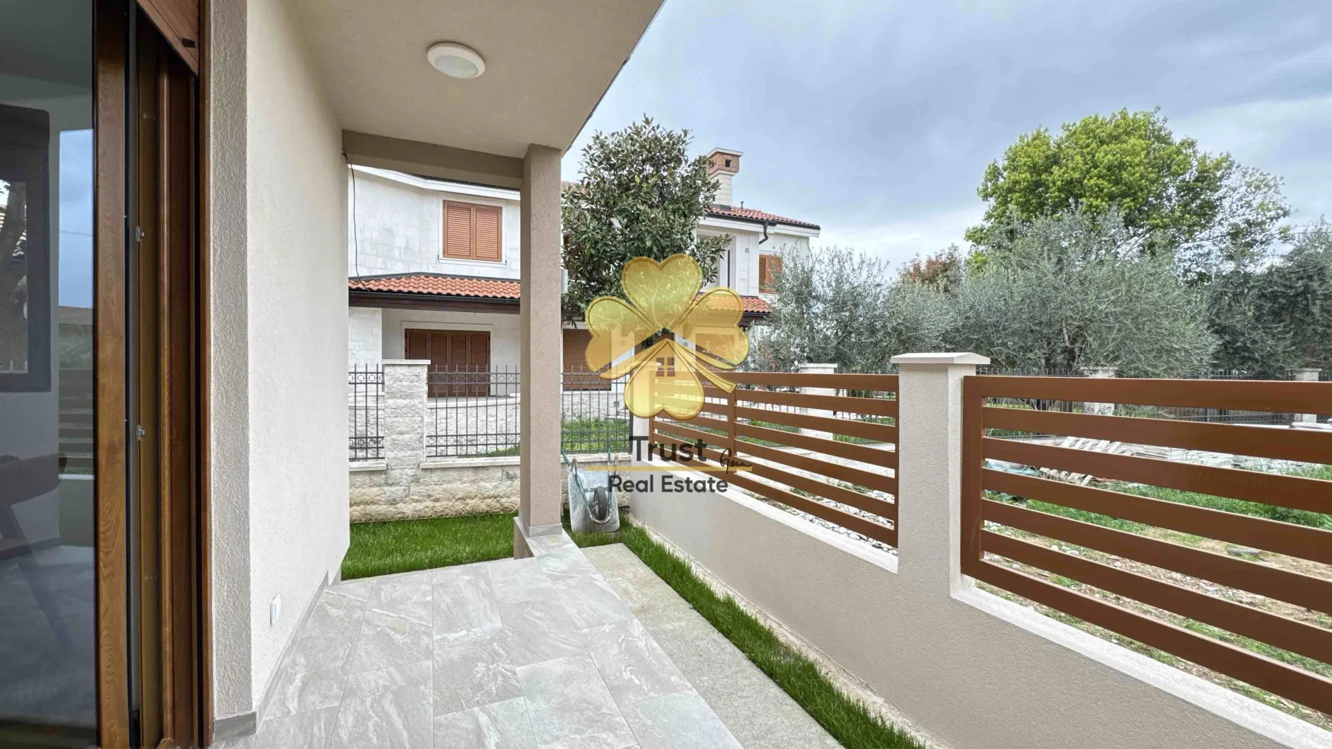 Rent, house, 140m², Donja Gorica, Podgorica