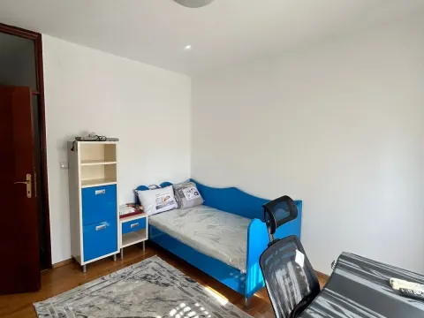 Izdavanje, trosoban stan, 120m², Pobrežje, Podgorica - image 3