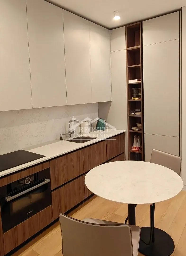 Sale, four bedroom apartment, 133m², Stari Grad, Beograd