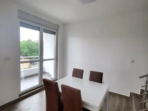 Rent, three bedroom apartment, 80m², Zemun Sve Podlokacije, Beograd - image 2