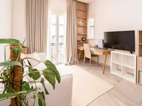 Prodaja, četvorosoban stan, 184m², Tivat, Crna Gora - image 42