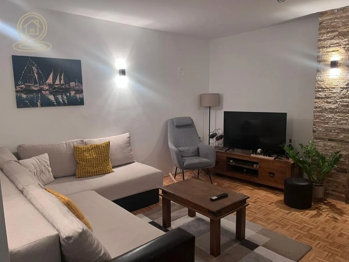 Izdavanje, dvosoban stan, 59m², Liman 4, Novi Sad Sve Podlokacije