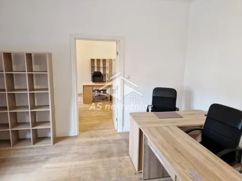 Izdavanje, poslovni prostor, 72m², Kalenić Pijaca, Vračar Sve Podlokacije - image 6