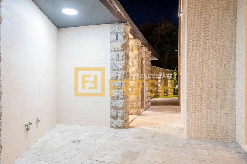 Sale, house, 240m², Budva, Crna Gora