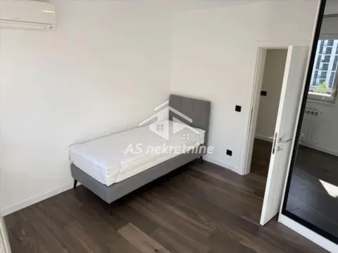 Izdavanje, četvorosoban stan, 80m², Savski Venac, Beograd - image 10