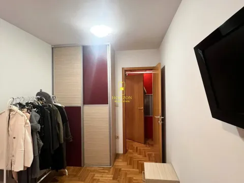 Prodaja, dvosoban stan, 70m², Stari Aerodrom, Podgorica - image 7