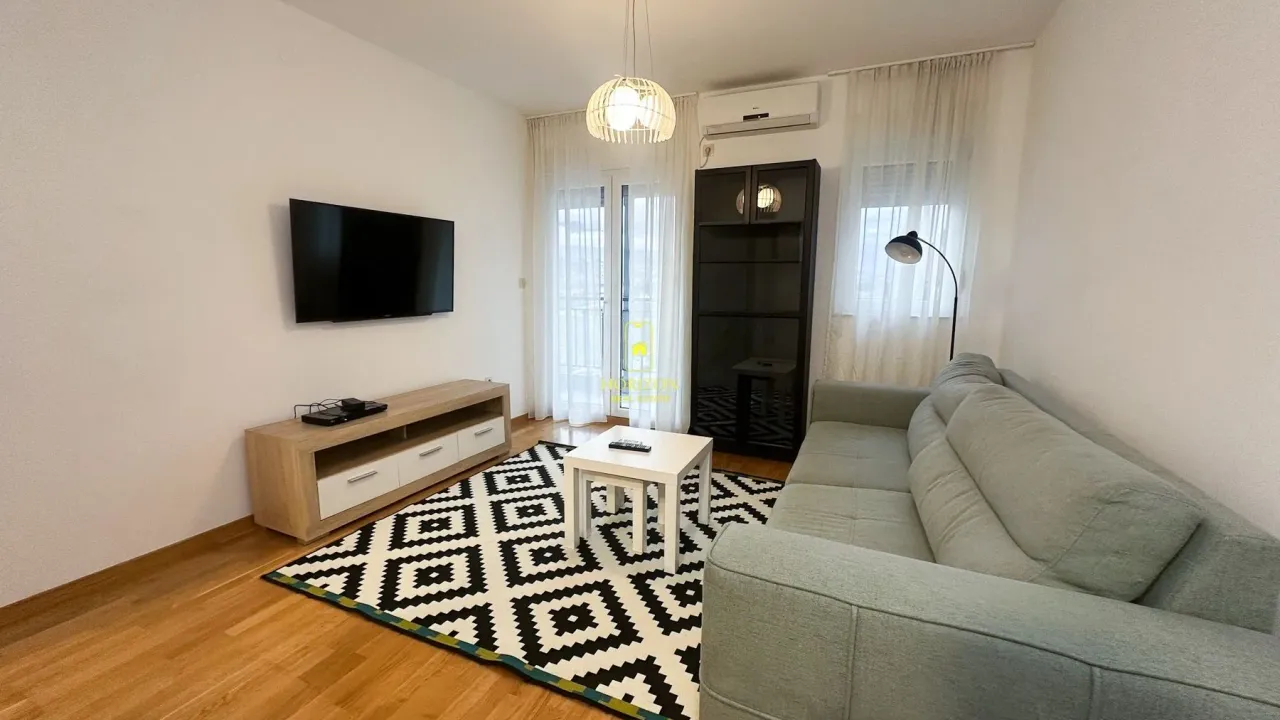 Prodaja, jednosoban stan, 43m², Stari Aerodrom, Podgorica