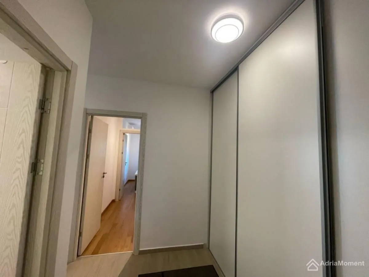 Sale, two bedroom apartment, 89m², Bečići, Budva