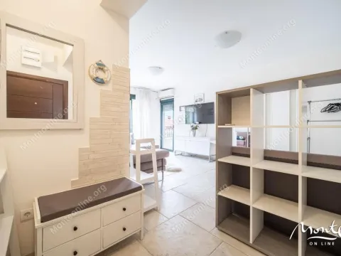 Sale, one bedroom apartment, 42m², Dobrota, Kotor - image 13