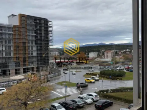 Rent, two bedroom apartment, 76m², Stari Aerodrom, Podgorica - image 11