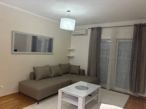 Izdavanje, jednosoban stan, 55m², City Kvart, Podgorica - image 5