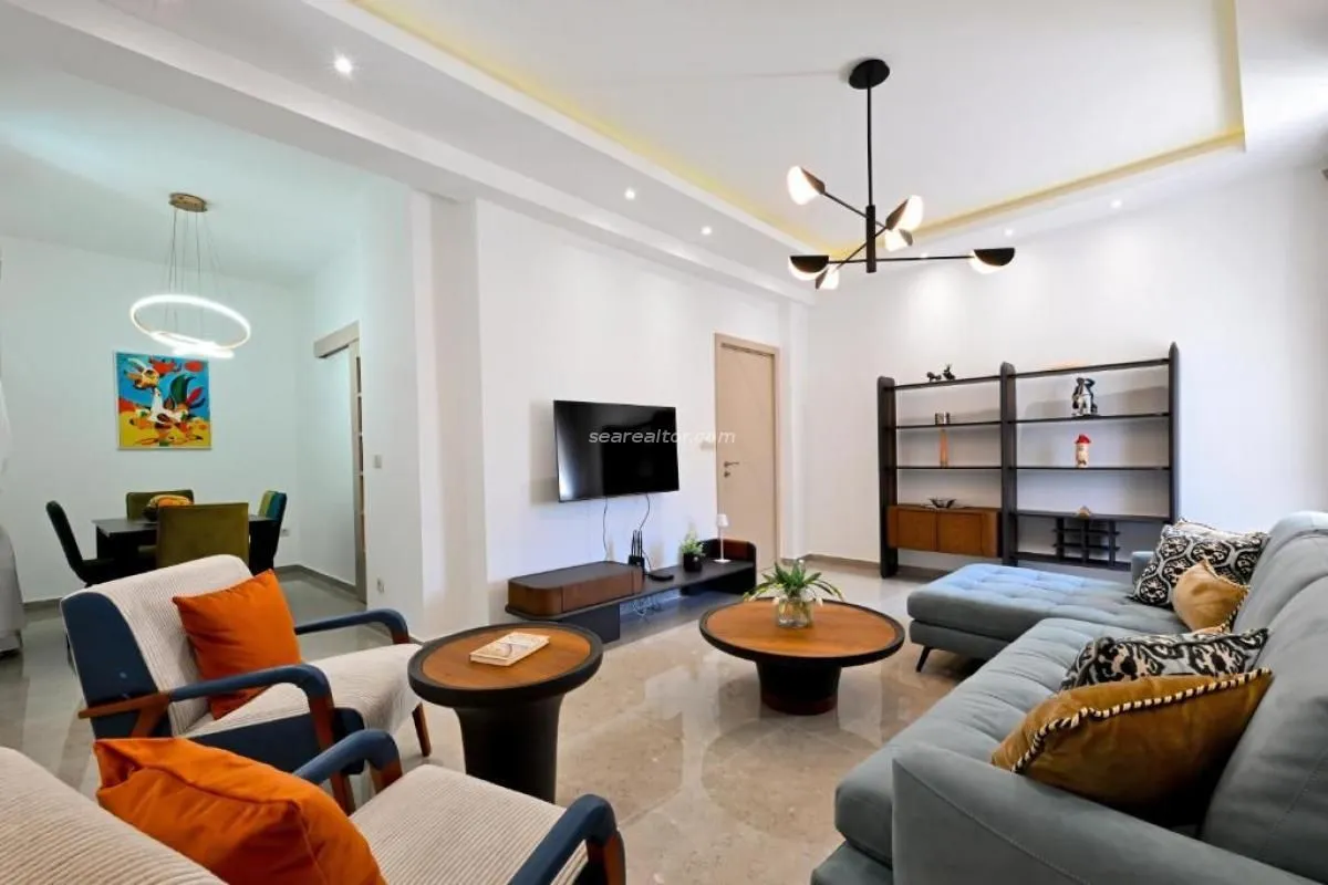 Prodaja, trosoban stan, 90m², Grad, Kotor