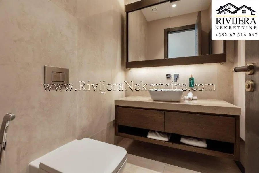 Prodaja, trosoban stan, 314m², Kumbor, Herceg Novi