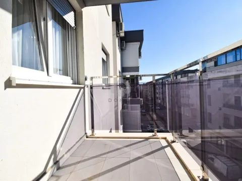 Izdavanje, trosoban stan, 70m², Dalmatinska ulica, Podgorica - image 14