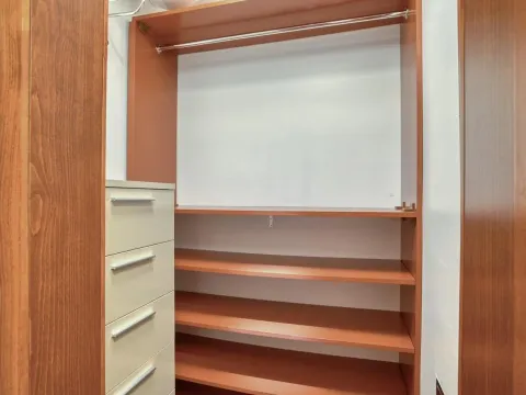 Izdavanje, dvosoban stan, 90m², Centar, Podgorica - image 11