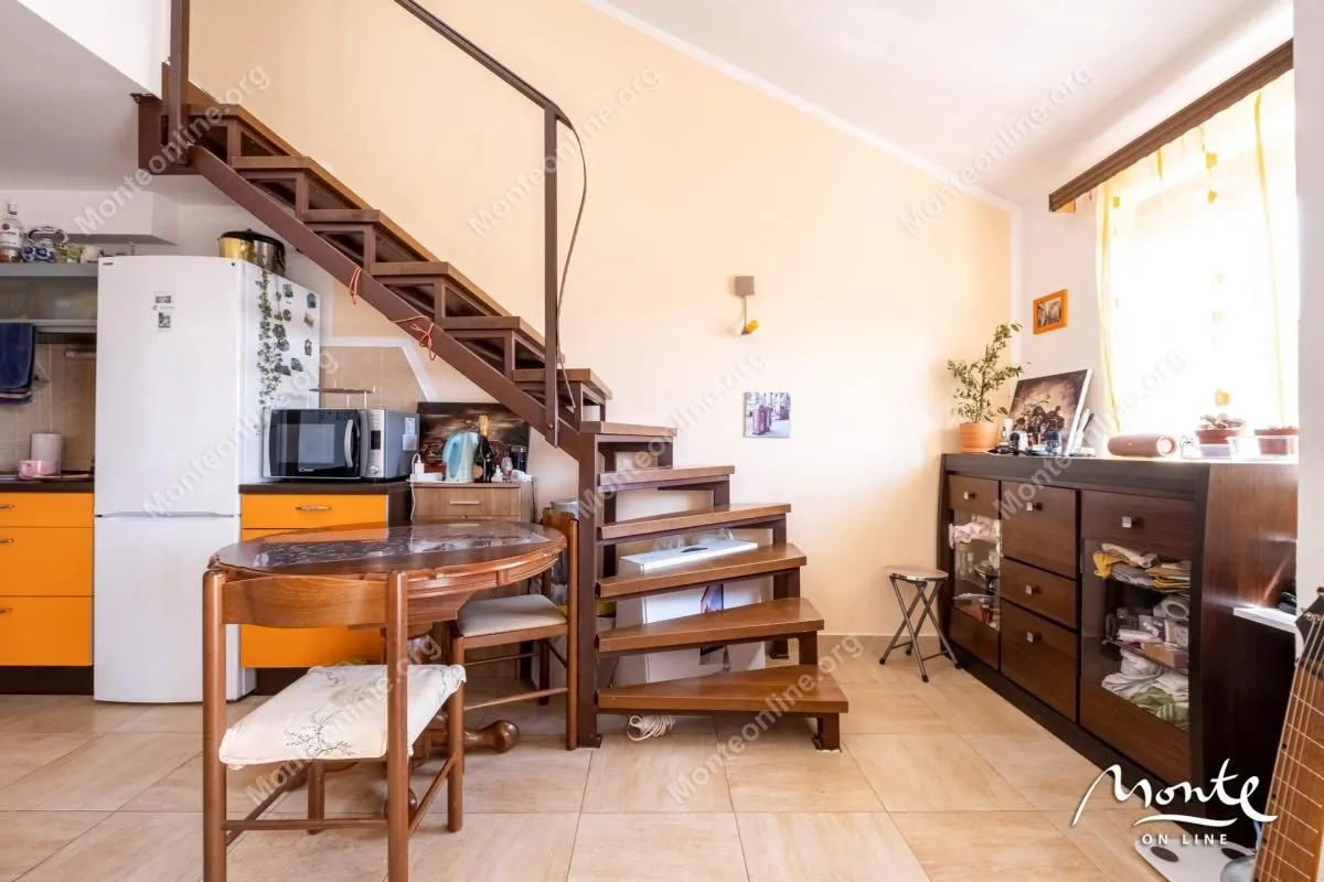 Prodaja, dvosoban stan, 72m², Kamenari, Herceg Novi