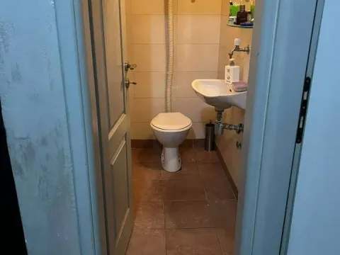 Rent, three bedroom apartment, 100m², Pejton, Podgorica - image 11