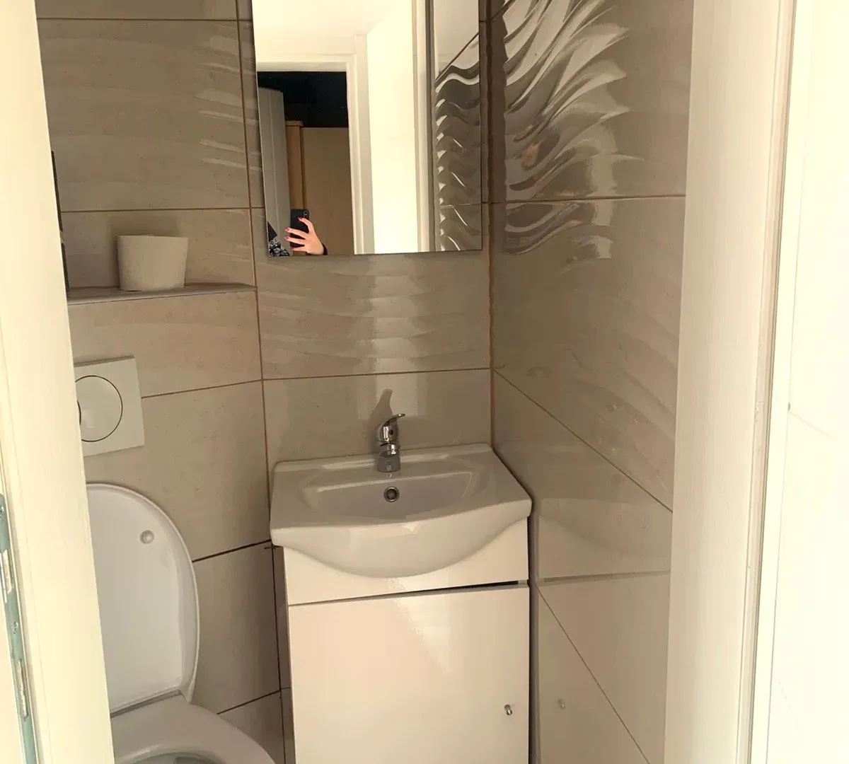 Izdavanje, dvosoban stan, 65m², Bjeliši, Bar