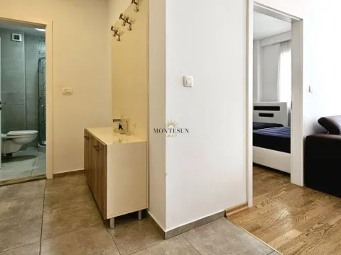 Izdavanje, jednosoban stan, 41m², Centar, Budva - image 4