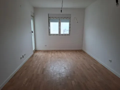 Sale, one bedroom apartment, 42m², Zabjelo, Podgorica - image 5