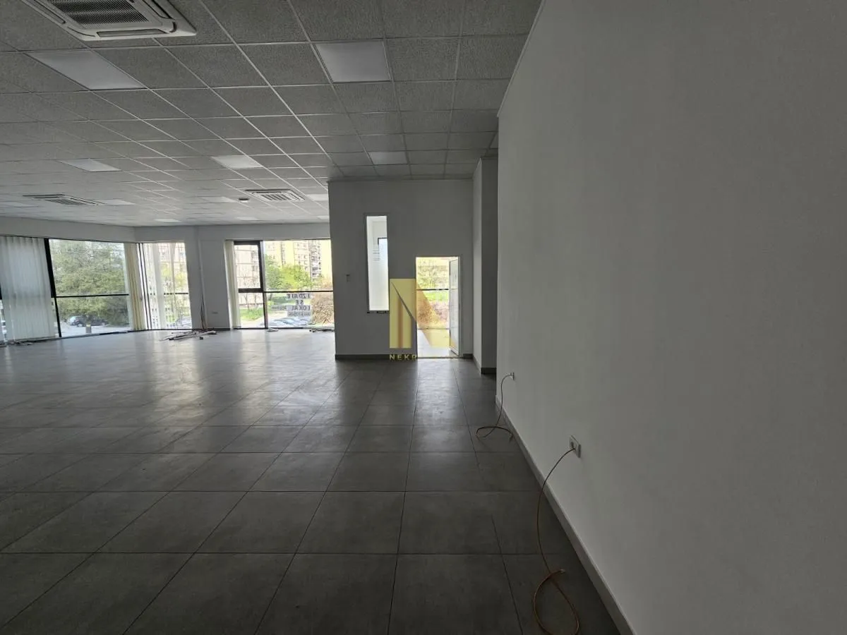 Rent, office space, 300m², Centar, Subotica