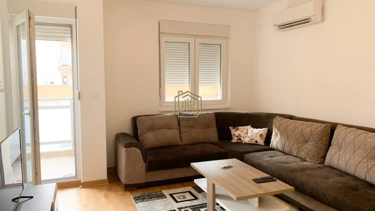 Izdavanje, jednosoban stan, 45m², City Kej, Podgorica
